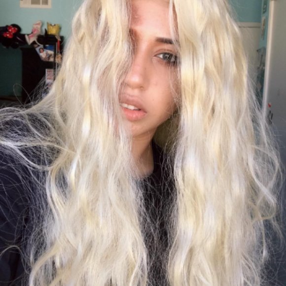 Platinum Blonde Loose Wave Lace Front Wig 24\